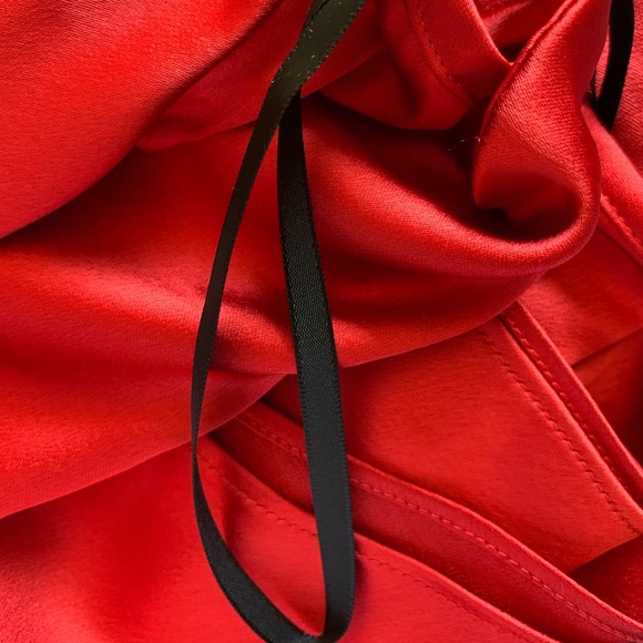 *SOLD* Bebe Side Sash Tail Top - Picture 8 of 8